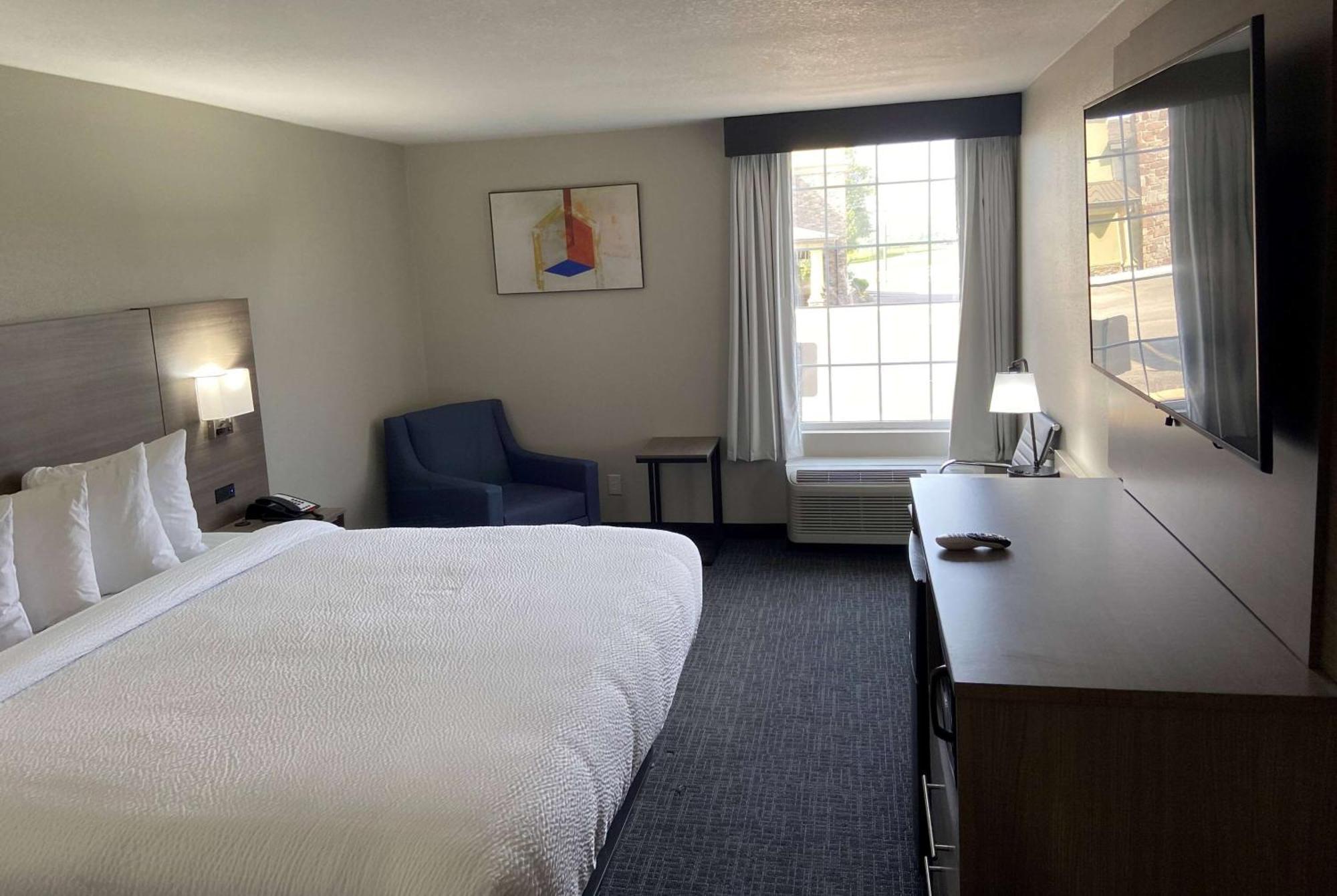 Days Inn & Suites By Wyndham Tahlequah Exterior photo